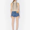 De knappe blå denimshortsene De knappe blå denimshortsene