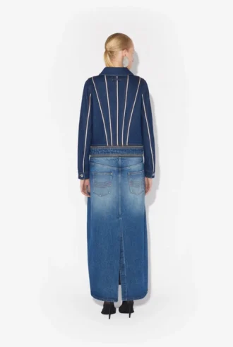 Denimkåpen som kan bæres på to måter Denimkåpen som kan bæres på to måter